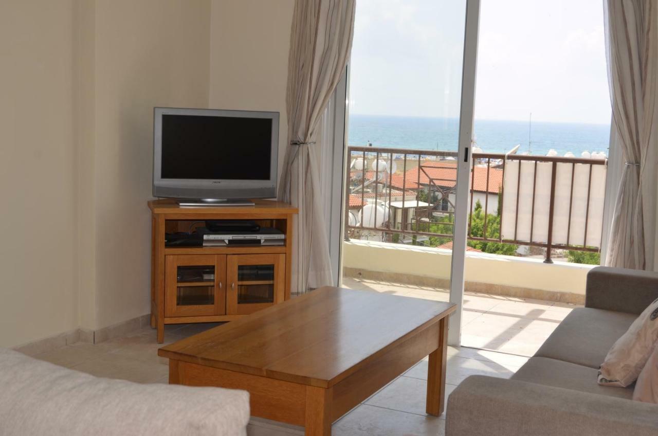 Caiti's Place Пафос